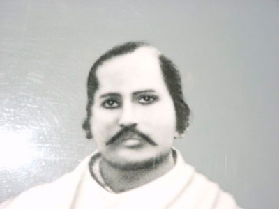 Lahiri Mahashaya s photo at a younger age